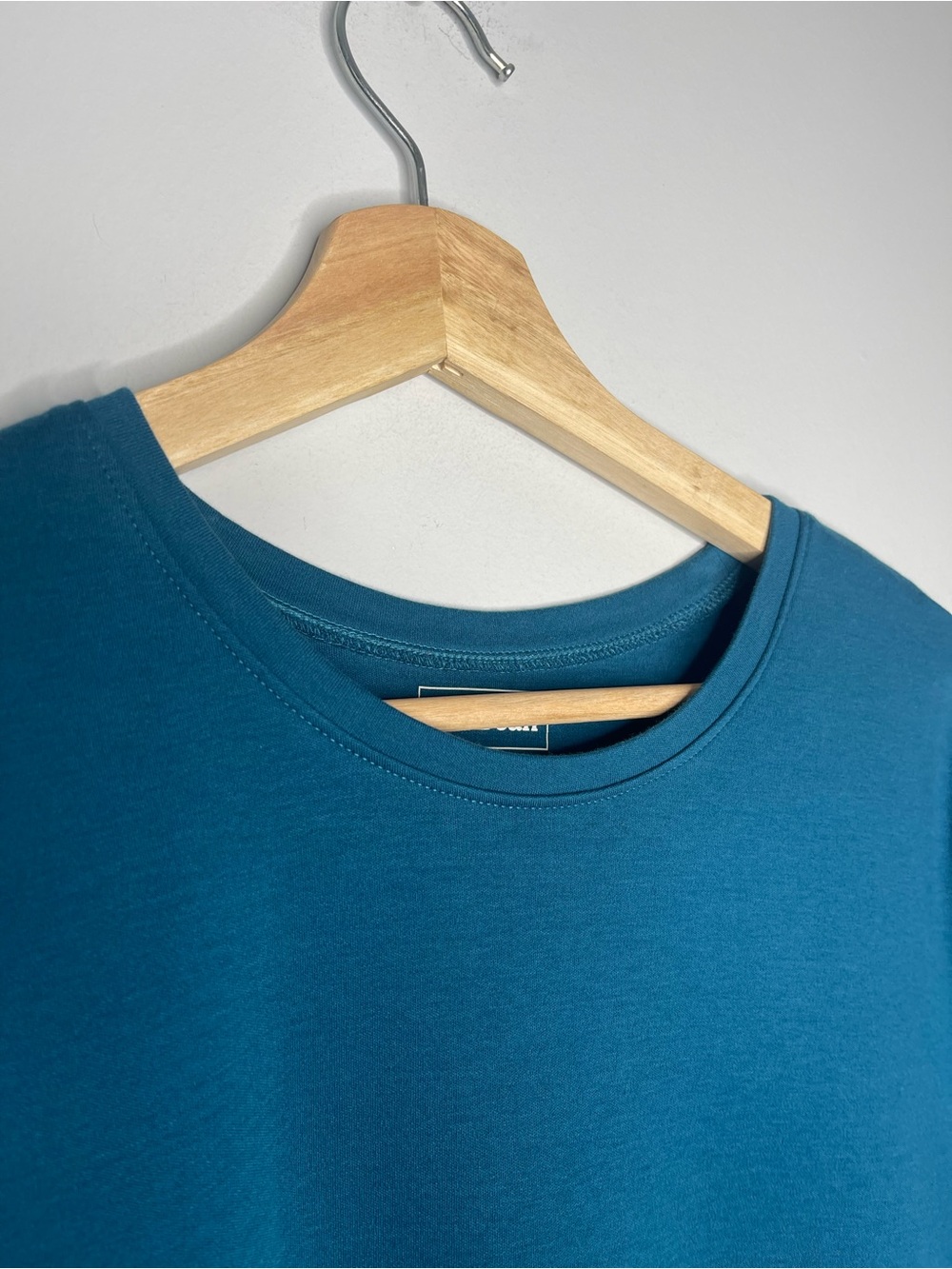 L.L. Bean Teal Blue Crewneck Short Sleeve Tee (X-Large Petite) - Picture 3 of 5